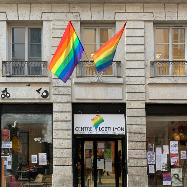 porte d'entrée du centre lgbt+ lyonnais