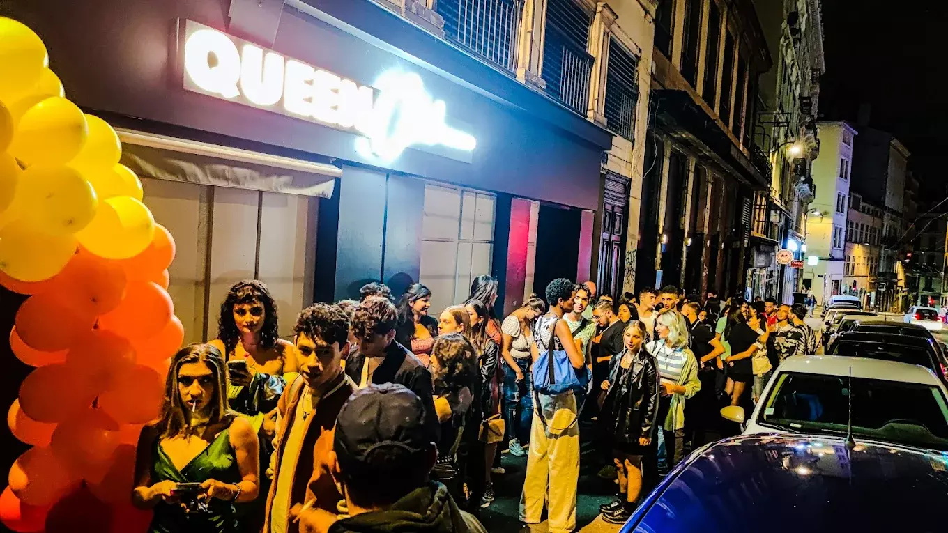 Queen Club